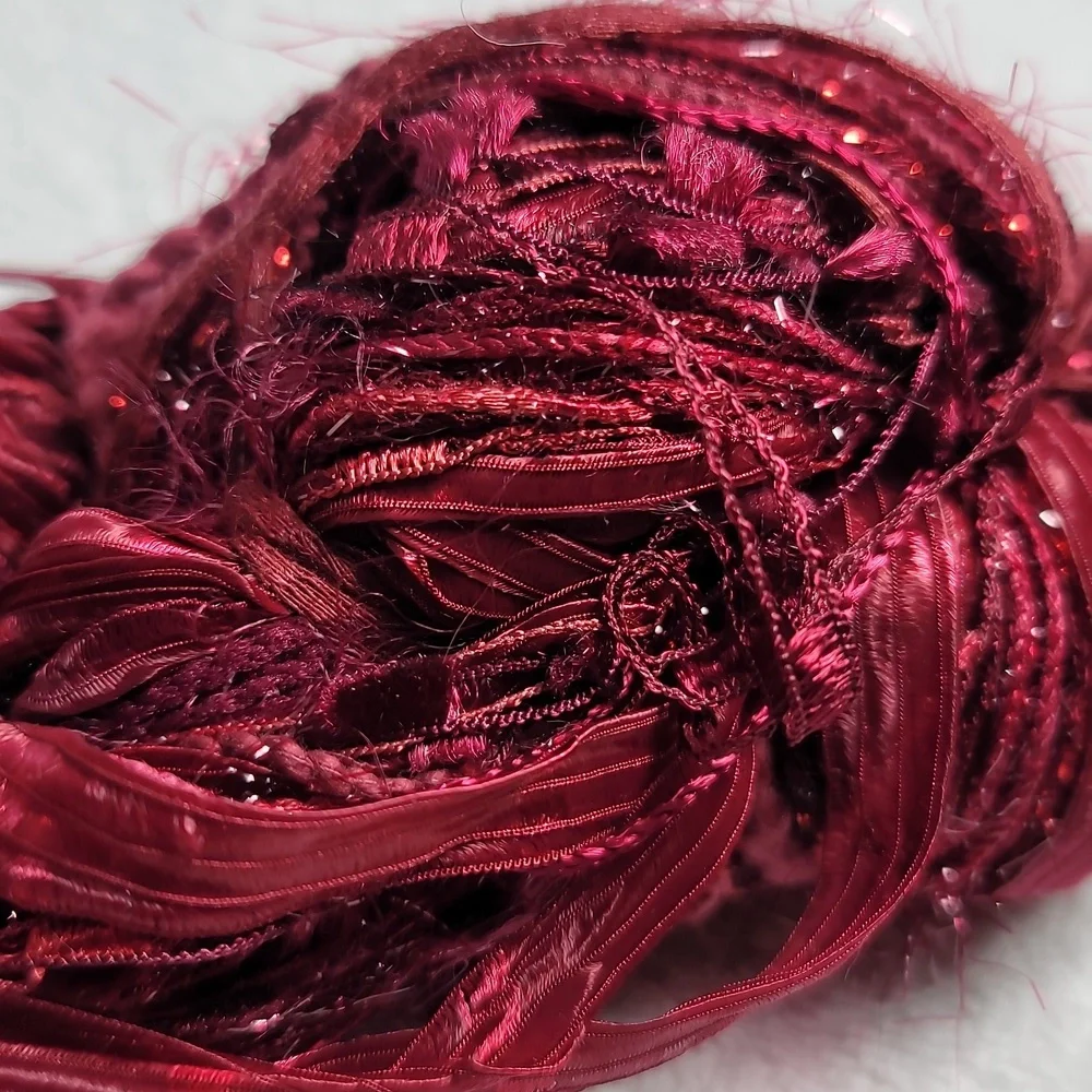 Feza ALP DAZZLE Handcrafted Red and Purple Yarn 2 Skeins - Picture 9 of 9
